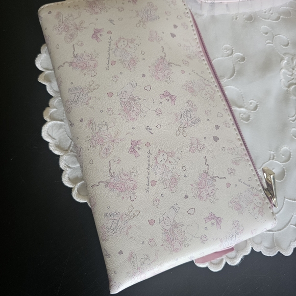 Liz Lisa Salon Print Mask Case - Picture 2 of 3